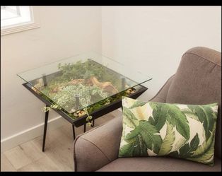 Blooming Plant Table