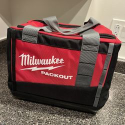 Milwaukee Pack Out Tool Bag