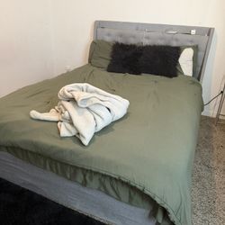 Queen Size Mattress And Bed Frame 
