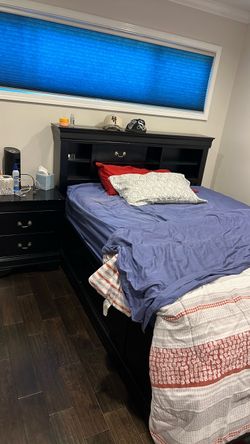 Queen box bed with mattress