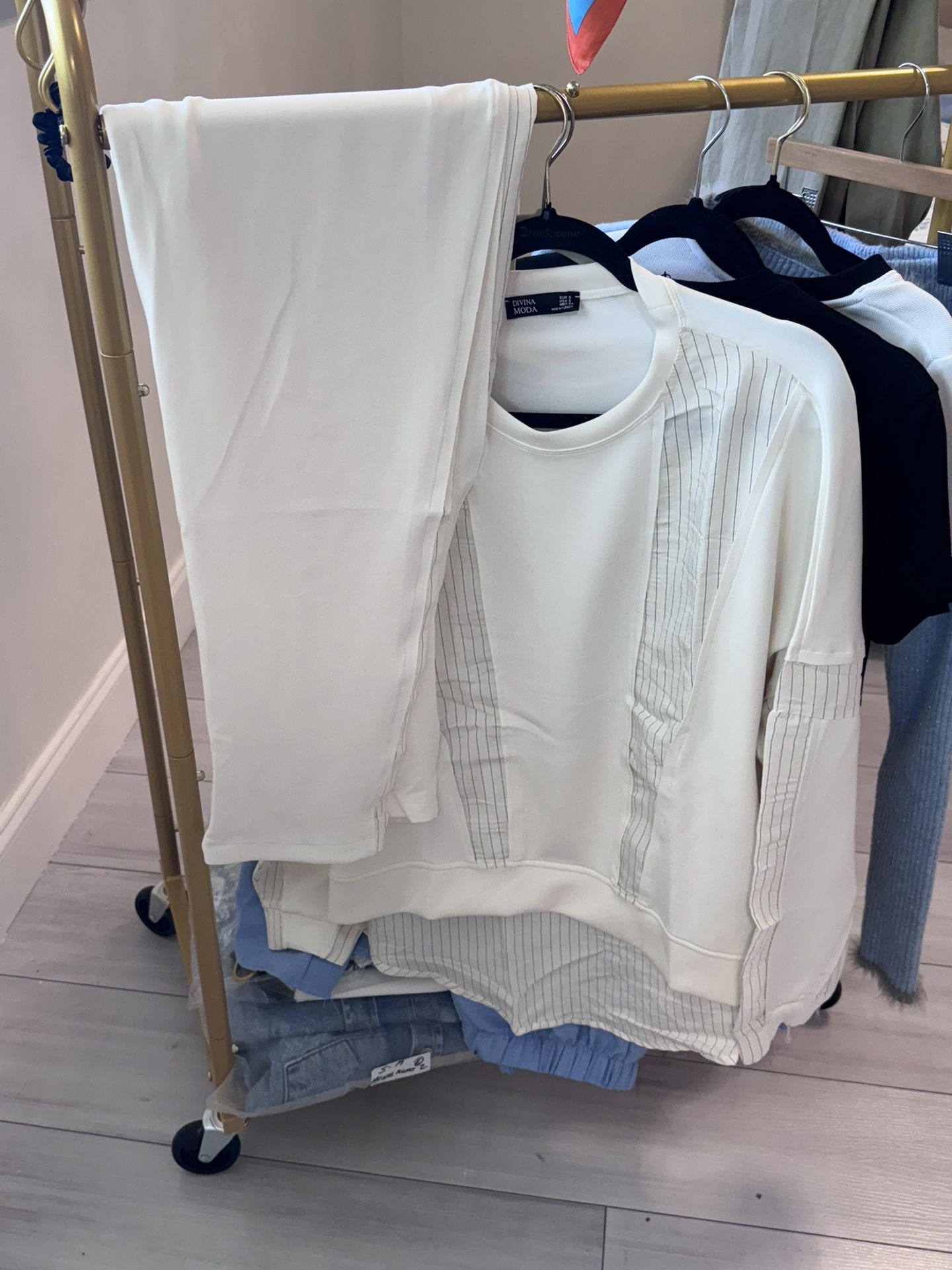 Two Pieces Comfortable Set Color Ivory