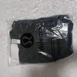Lululemon | Size 6 | Black | New with Tags
