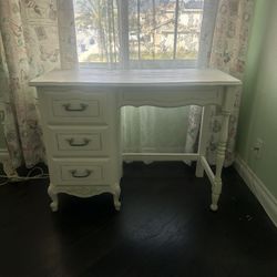 White Vintage Desk