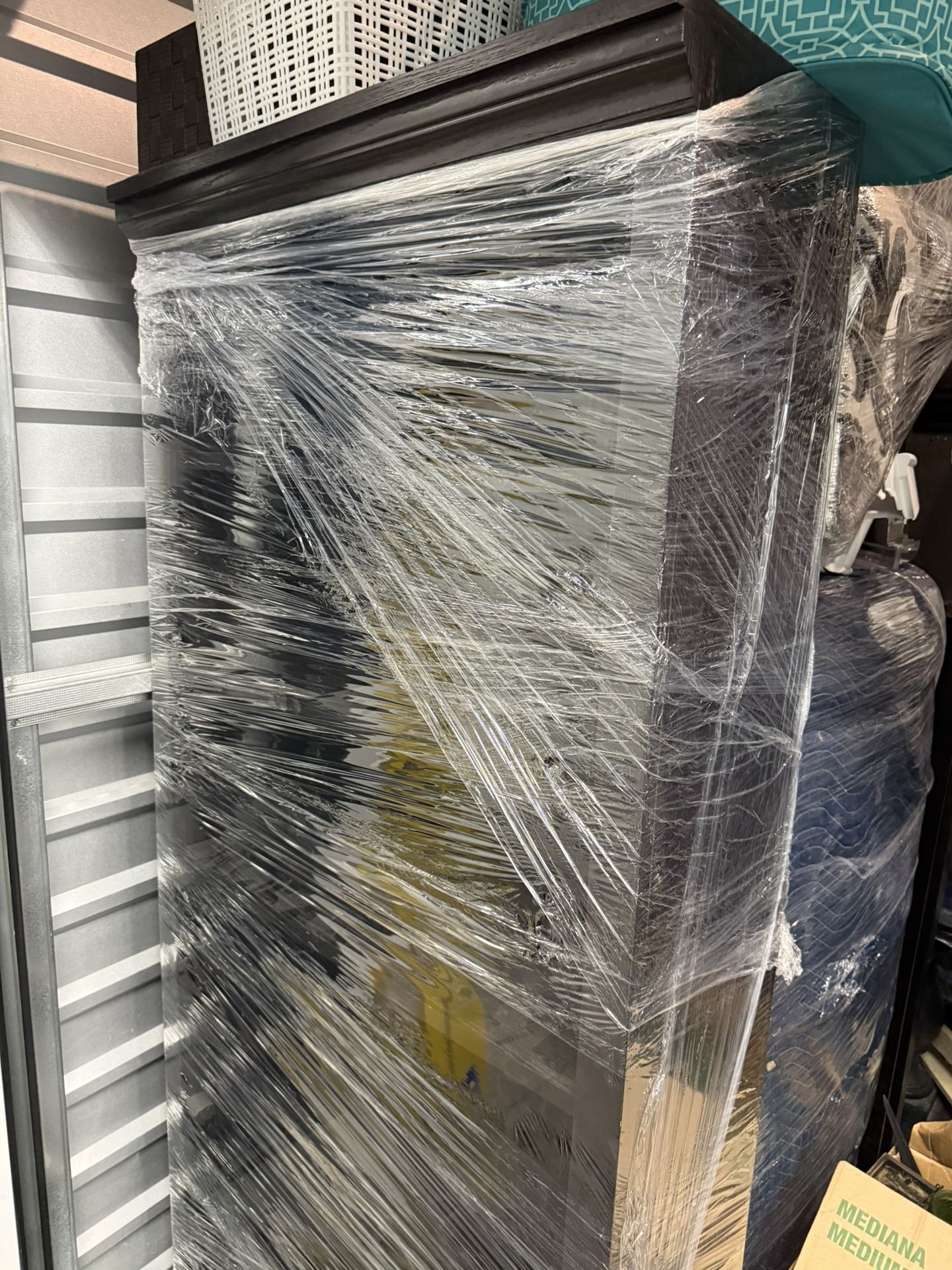 6’ Black Bookshelf