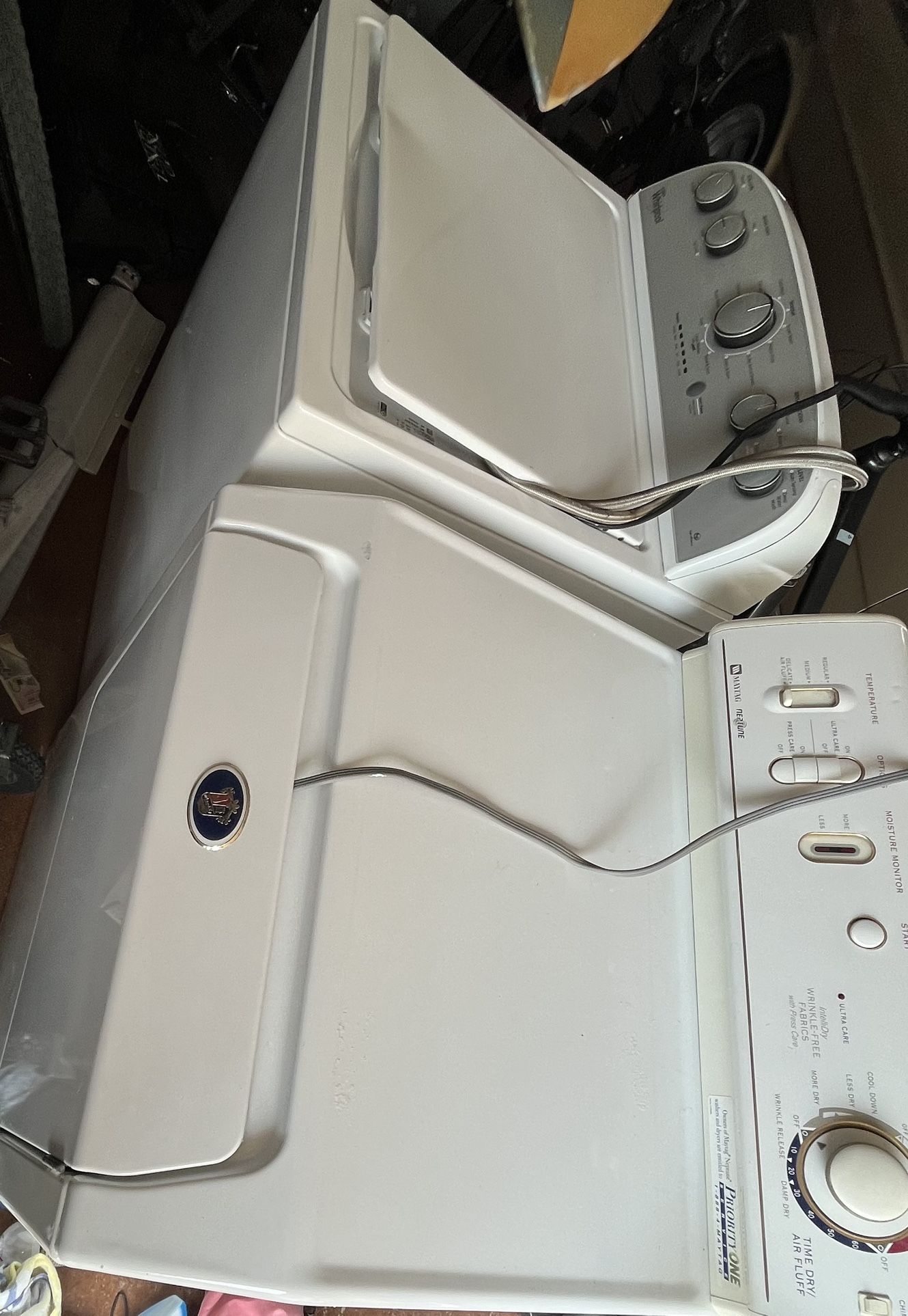 Whirlpool Washer & Maytag Gas dryer Pair