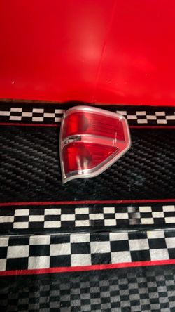 09 10 11 12 13 14 Ford F150 Right RH Tail Light OEM