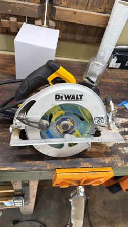 7-1/4 Dewalt Circular Saw