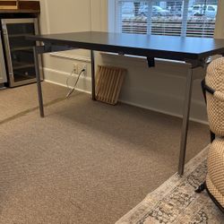 Knoll Antenna work Desk $200