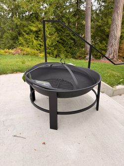 Outdoor Wood Burning Fire Pit with Spark Screen