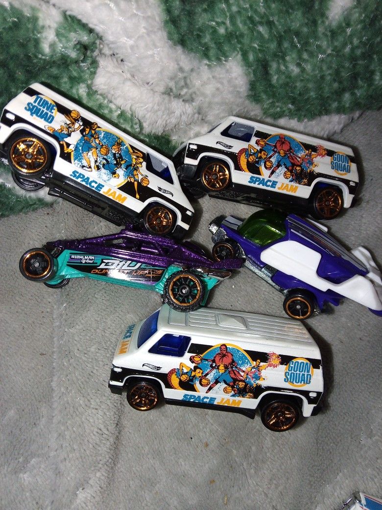 Matchbox Cars From The Dune It Up Collection And From The