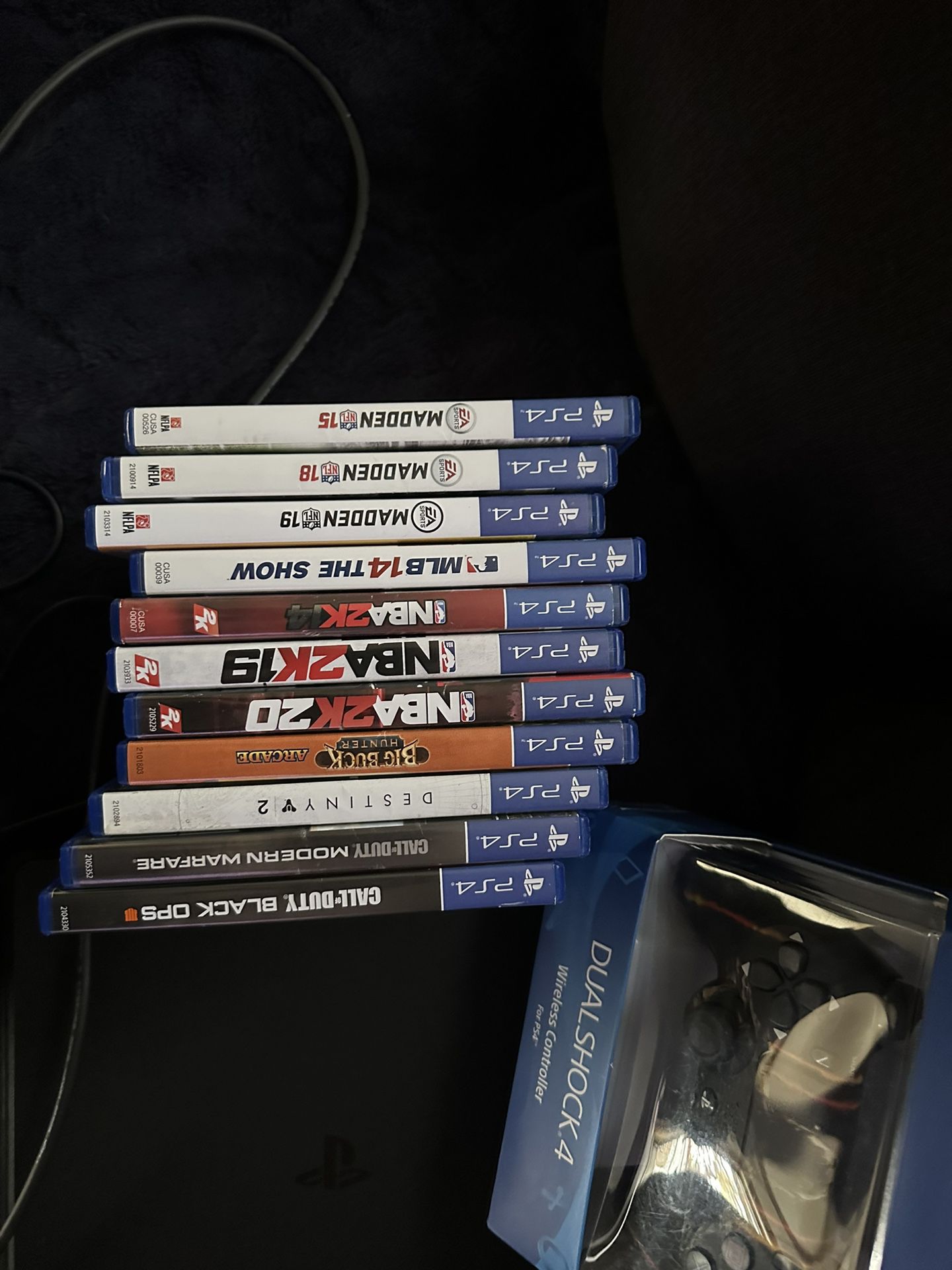 Ps4 Slim 1tb With 11 Games And 2 Controllers 