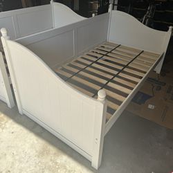 Twin Bed -Daybed 