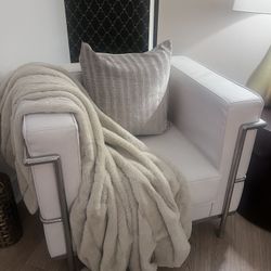 Set Of 2 Contemporary Accent Chairs