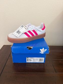 Woman’s shoes