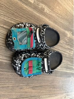 Kids Crocs Size 3