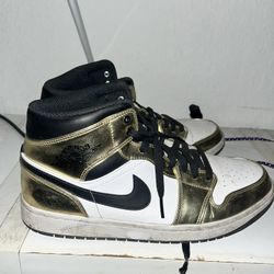 air jordan 1 mid SE metallic 