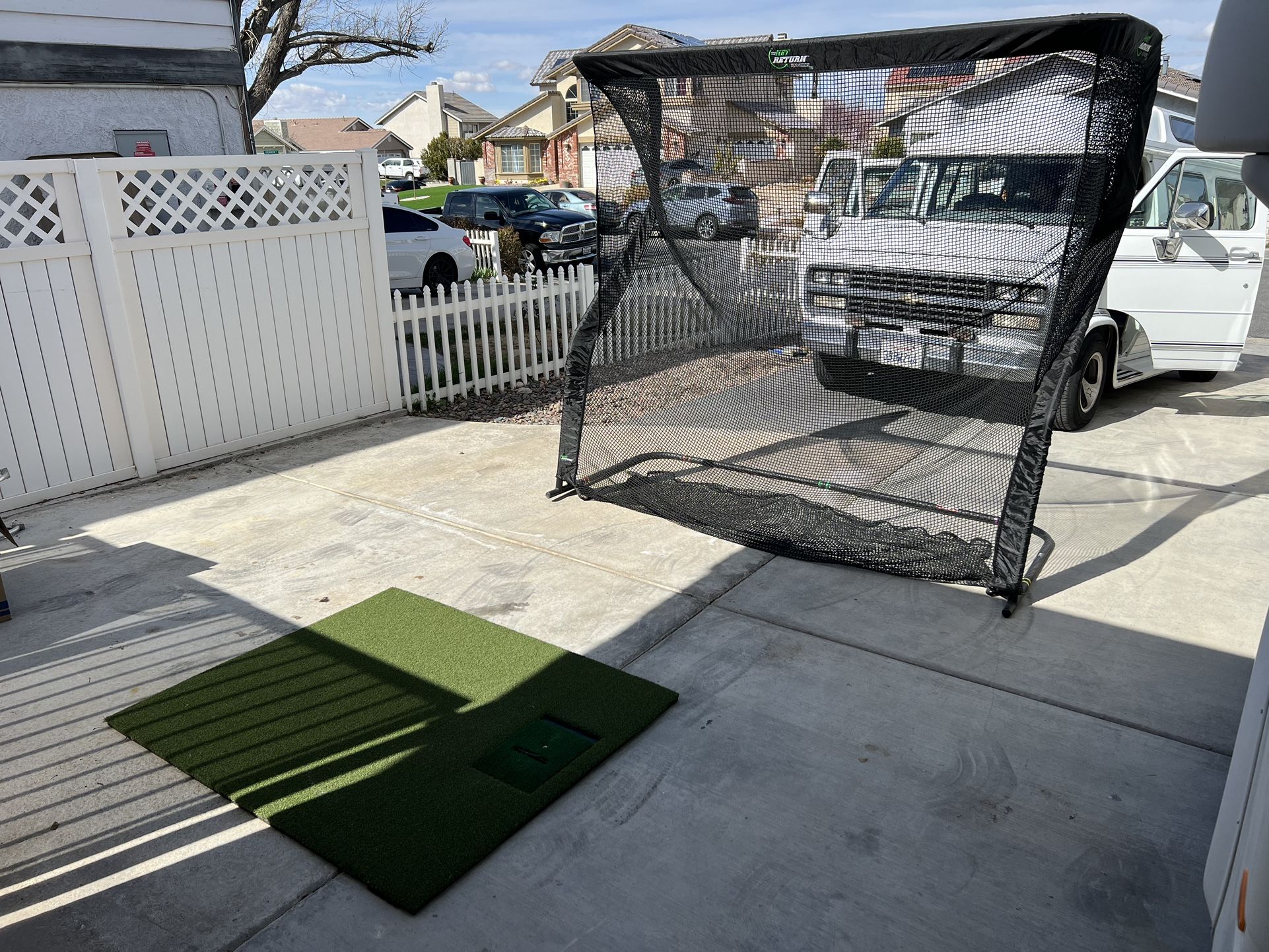 Optishot2 golf simulator package W/ Net, Golf mat, and optishot2 software!