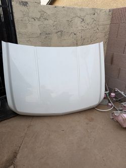 Hood to a 2008 Chevy Silverado