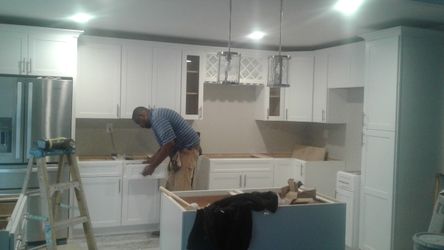Shaker white kitchen cabinets