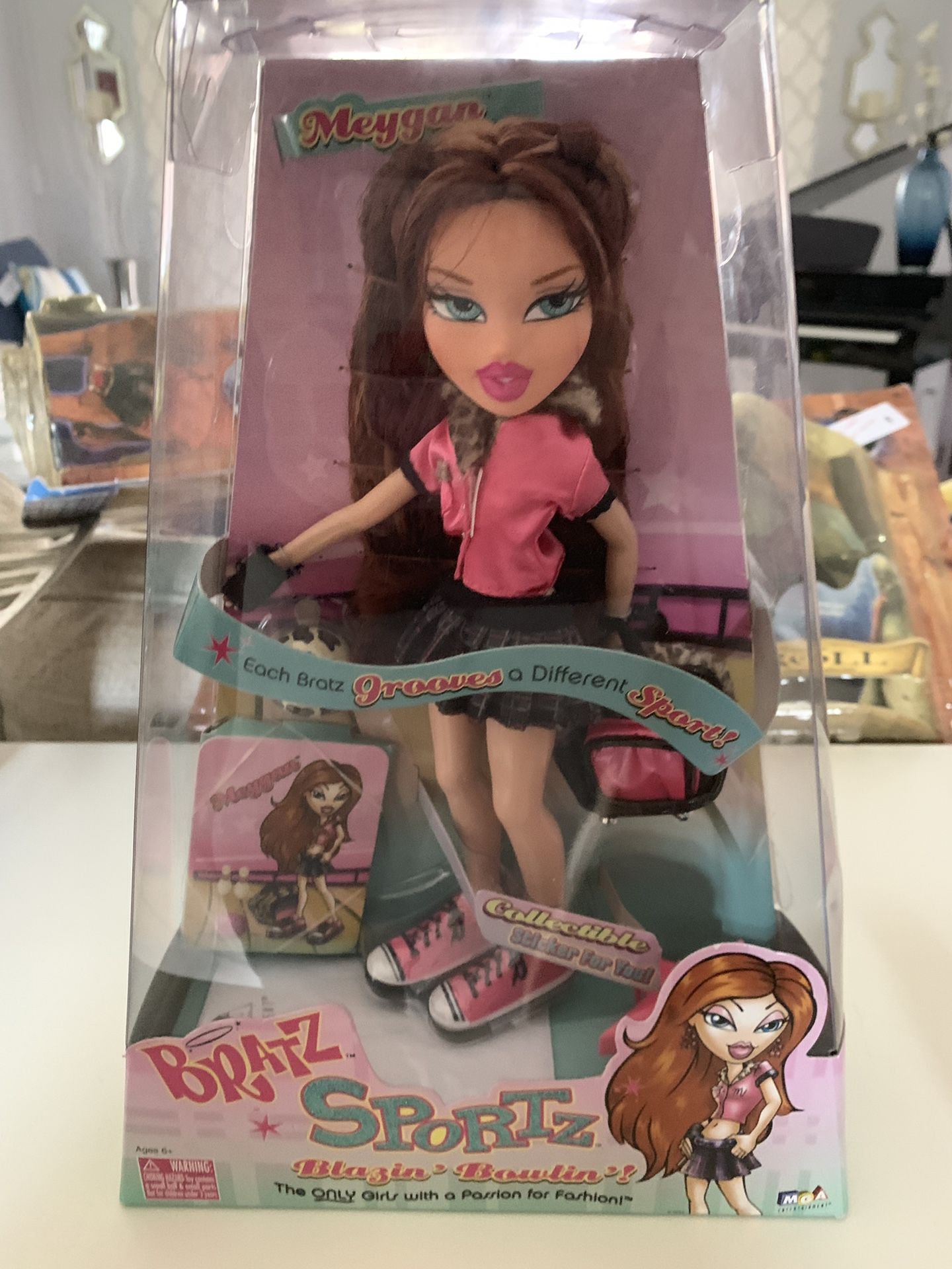 NEW Bratz Play Sportz 9" Meygan Blazin' Bowlin