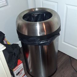 STAINLESS STEEL GARBAGE CANS 