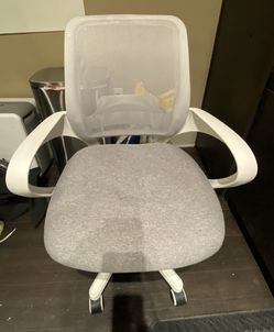 White & Gray Mesh Office Desk Chair