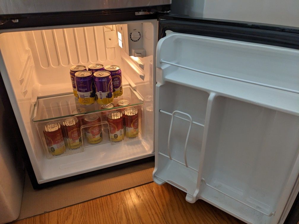 Emerson Mini Fridge With Separate Freezer Section Used Excellent