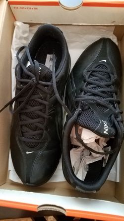 Used very good condition nike reax size run a bit small could fit a size 9.5 or 9 $35