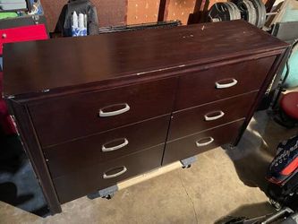Wooden dressers and night stands (Long Beach (California Heights))