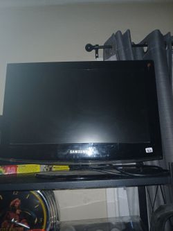 Small 16in Samsung TV