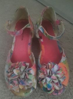 Girls wedges size 1