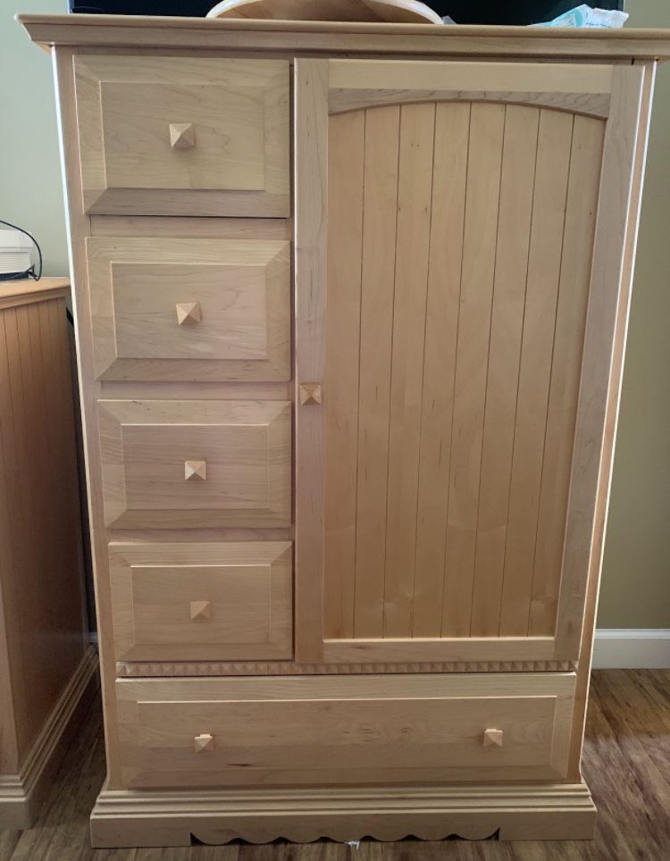 Baby/Kid’s Armoire Furniture 