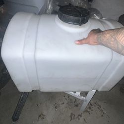 26 Gallon Water Tank 