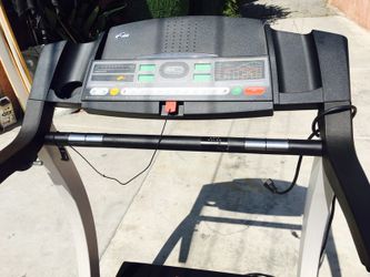 ProForm 745CS Quick Speed Treadmill for Sale in South El Monte CA OfferUp