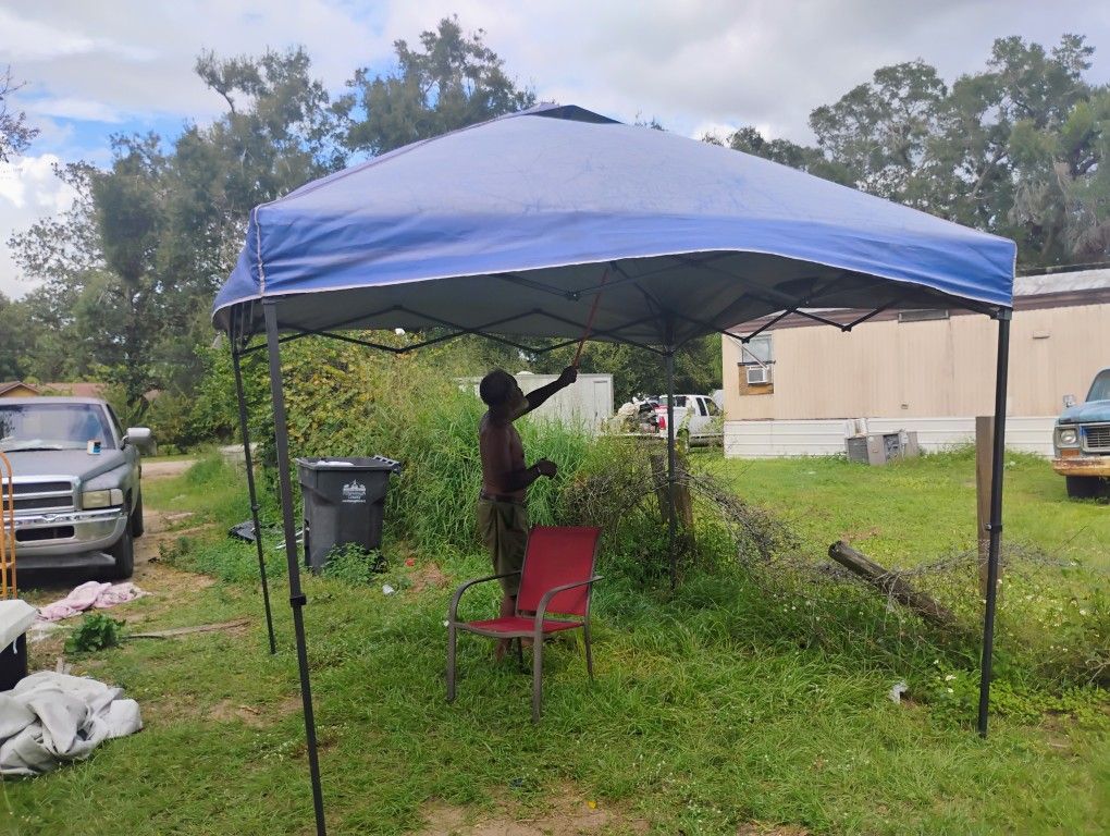 10x10 Canopy Tent Excellent Condition $100 Comes With Rolling Bag Really Be Available