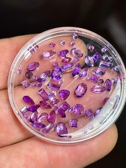 Wow 🙌 !! 11.25ct Of Natural Brazilian Amethyst Assorted Gem Stones !!