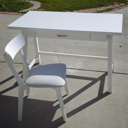 Office Desk And Chair 