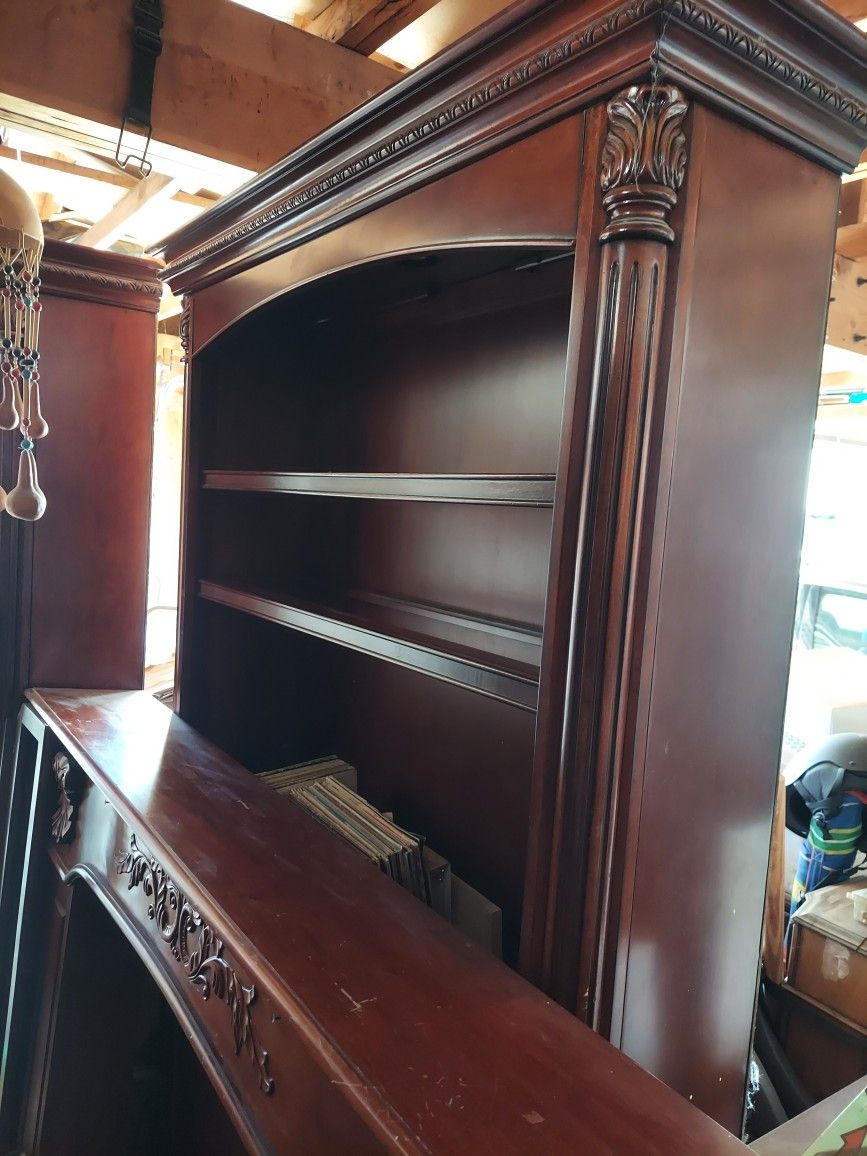 Bookcase with built-in lights