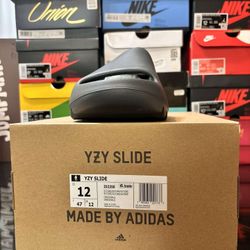 Yeezy Slide Slate Grey Size 12