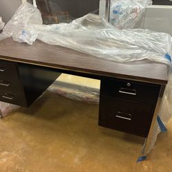 Selling A Double Pedestal Desk
