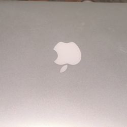 MacBook Air 11-inch (2015)