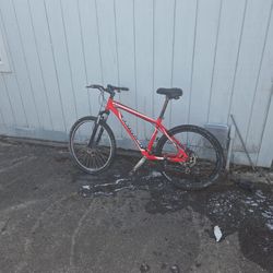 Specialized HARDROCK 24-speed Mtn Bike