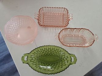 Set of 4 Glass bowls, Small, Colored Glass