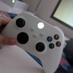 Xbox , Iphone 11 New , Apple Watch 2 , Camera ( Trade For Dirtbike)
