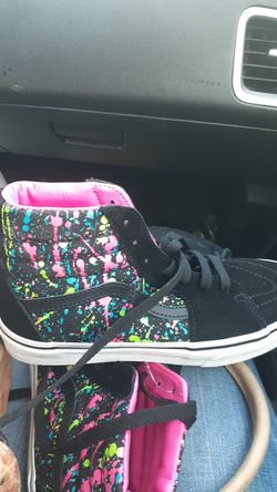 Brand NEW NEVER BEEN WORN! Willing to negotiate price!