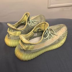 adidas Yeezy Boost 350 V2 