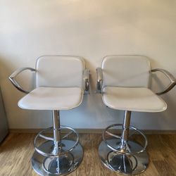 Adjustable Swirl Chairs