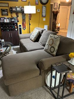 Sofa with detachable chaise