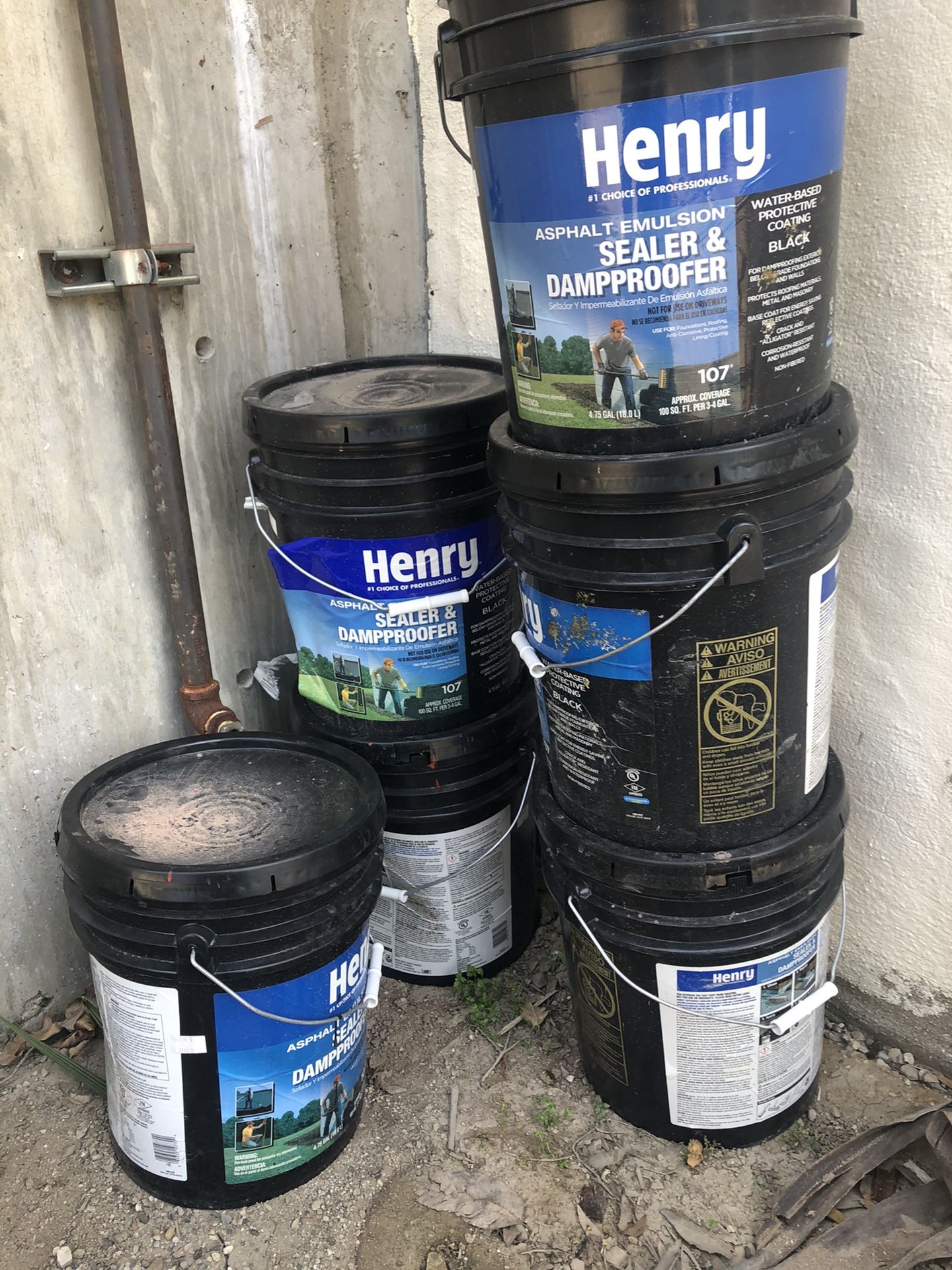 Henry 107 Asphalt Emulsion Sealer for Sale in Sacramento, CA OfferUp