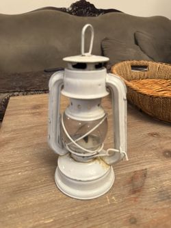 Lantern Oil Light